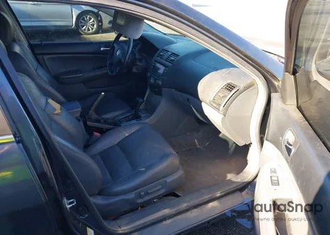 2005 Honda Accord 3.0 Ex z USA, uszkodzony, nr VIN 1HGCM66595A075256